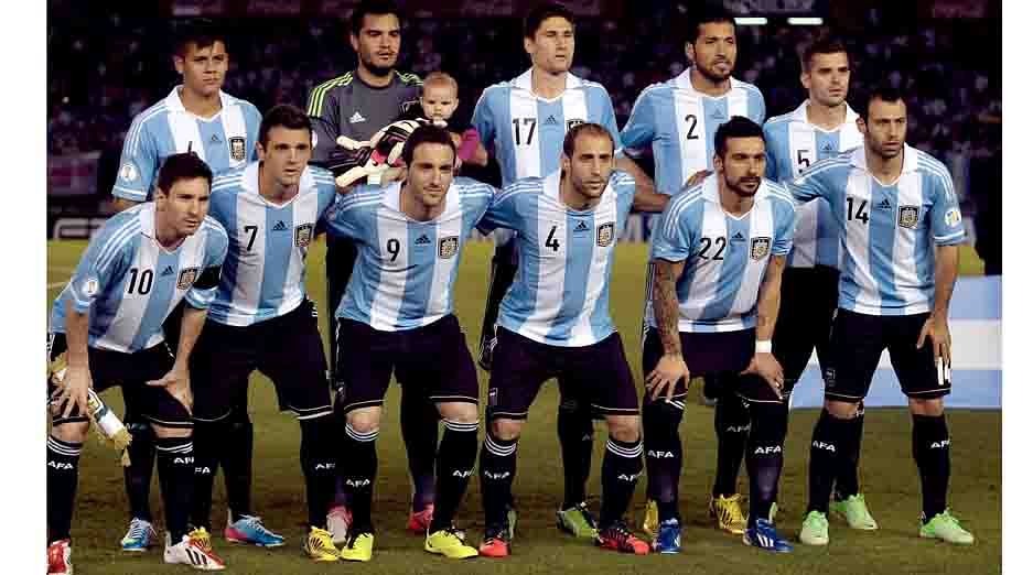 Lionel Messi poses in 1994 Argentina World Cup kit, release