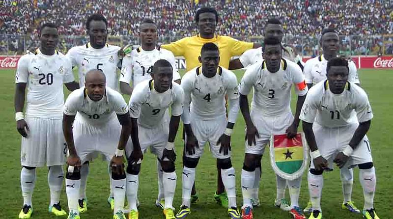 Players of Ghana's national football team before the start of the 2014 World Cup qualifying football match between Ghana and Egypt on October 15,2013 at the Babayara Sports Stadium in Kumasi. AFP