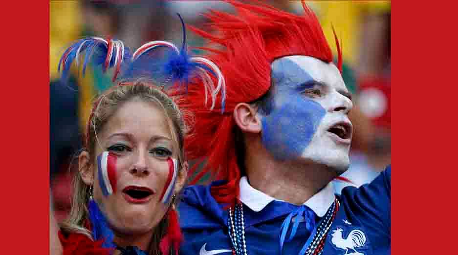 France supporters wait for the start of their 2014 World Cup round of 16 game against Nigeria at the Brasilia national stadium in Brasilia on June 30, 2014. Reuters