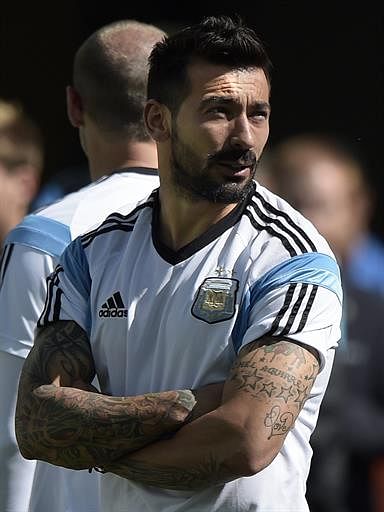 Argentina's forward Ezequiel Lavezzi looks on during the official training session at The Corinthians Arena in Sao Paulo some 430kms south-west of Rio de Janeiro on June 30, 2014, ahead of their 2014 FIFA World Cup Brazil round of 16 football match against Switzerland to be held on July 1. AFP