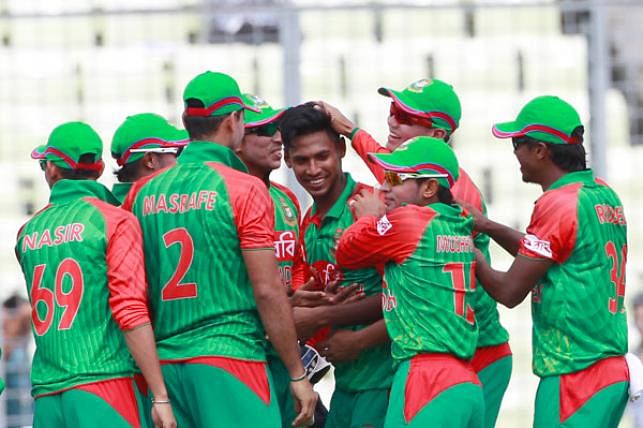 Bangladesh cricketers greet fans on Eid