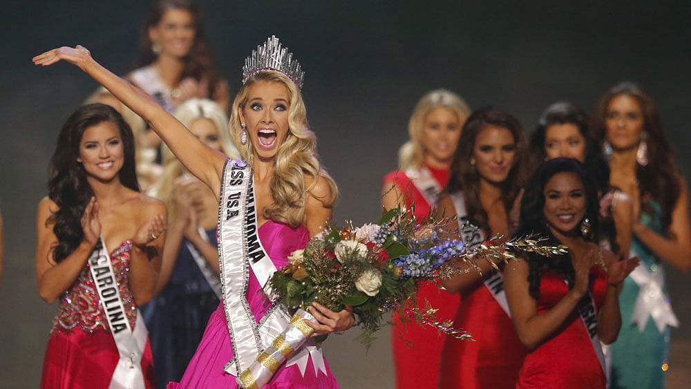 Newly crowned Miss USA Olivia Jordan of Oklahoma reacts after winning the 2015 Miss USA beauty pageant in Baton Rouge, Louisiana July 12, 2015. Photo: Reuters