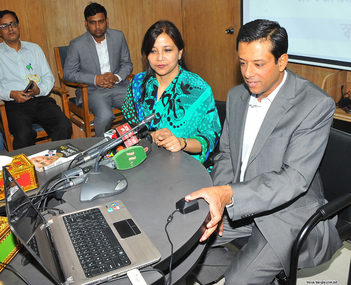 Prime minister's ICT adviser Sajeeb Wazed Joy inaugurates biometric SIM registration system. Photo: Focus Bangla
