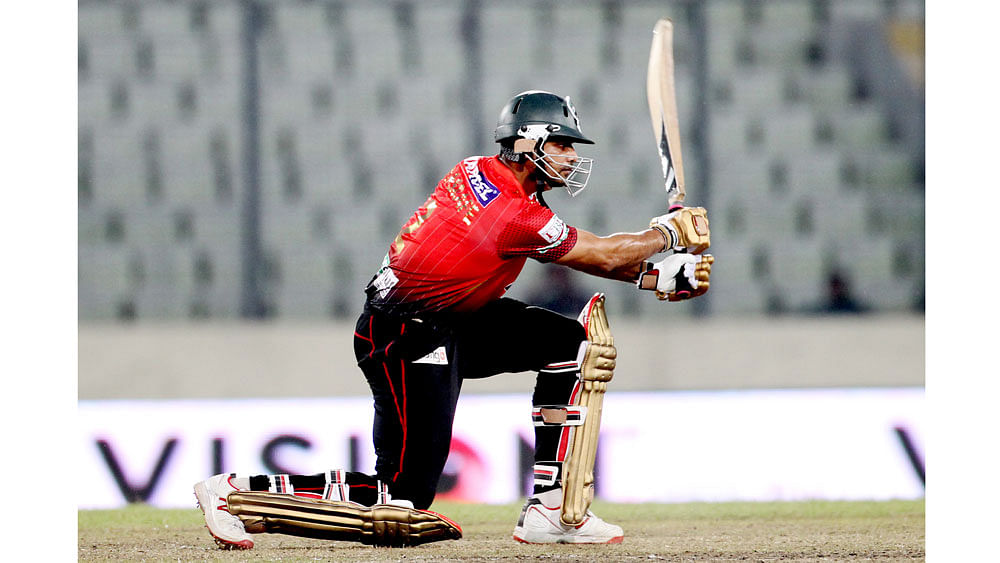 Mashrafe appears as a full-fledged batsman after the fall of three wickets.  Photo: Shamsul Haque