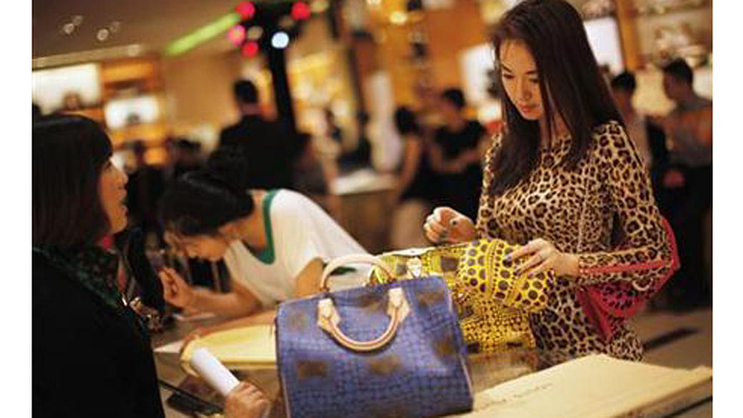 Chinese luxury report said Chinese will buy half of luxury in the world