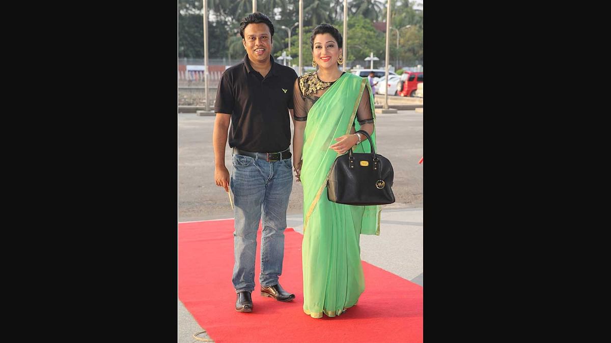 Deepa Khandakar and Shahed on the red carpet. Photo: Zahidul Karim