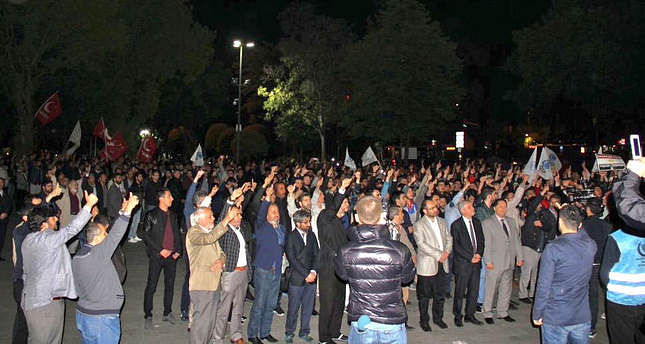 Anatolia Youth Association (AGD) members in Istanbul's Saraçhane park. Photo: Anadolu Agency