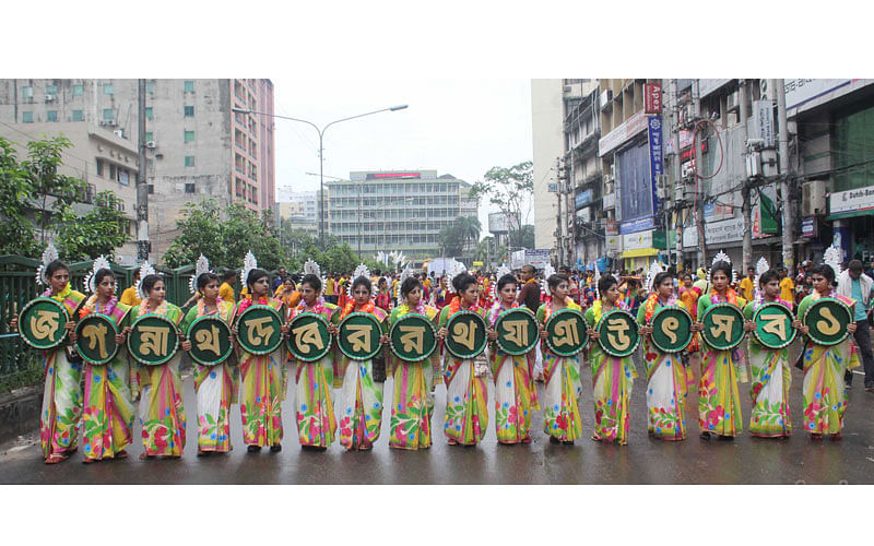 The International Society for Krishna Consciousness (ISKCON) arrange a colourful procession on Wednesday on the occasion of Ratha Yatra 2016. Photo: Focus Bangla