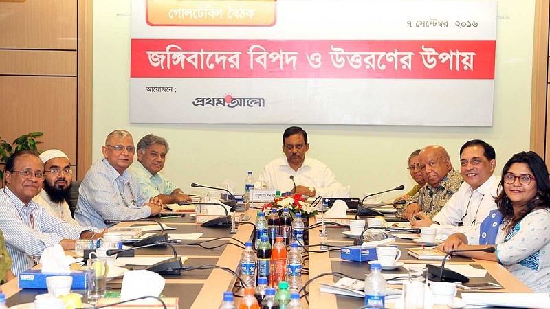 Daily Prothom Alo organises a roundtable on militancy at its office in the city’s Karwan Bazar. Photo: Prothom Alo