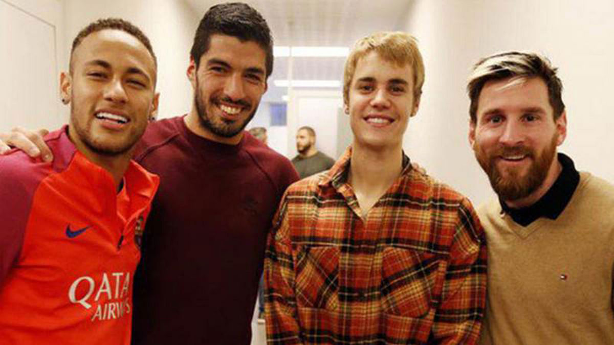 Justin Bieber with Neymar Jr, Luis Suarez and Leo Messi. Photo: Twitter