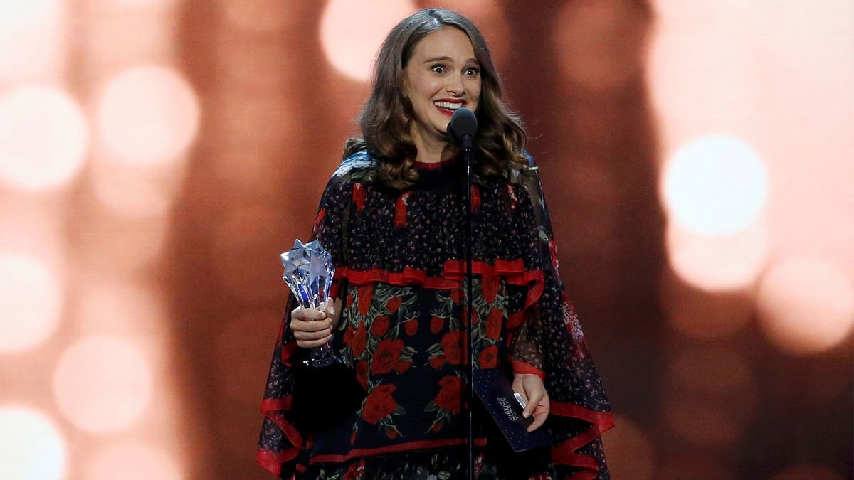 Natalie Portman accepts the award for best actress for `Jackie` at the 22nd Annual Critics` Choice Awards in Santa Monica, California, U.S., December 11, 2016. Photo: Reuters