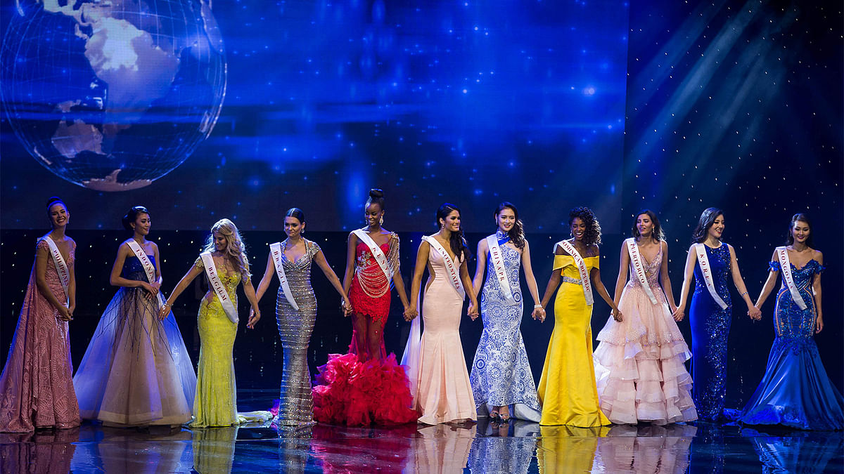 Contestants are pictured on stage during the Grand Final of the Miss World 2016 pageant at the MGM National Harbor December 18, 2016 in Oxon Hill, Maryland. Photo: AFP