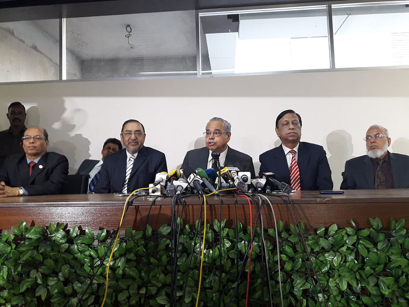 Outgoing CEC Kazi Rakibuddin Ahmad addresses a press briefing at the new election commission building in the city On Wednesday. Photo: Taib Ahmed