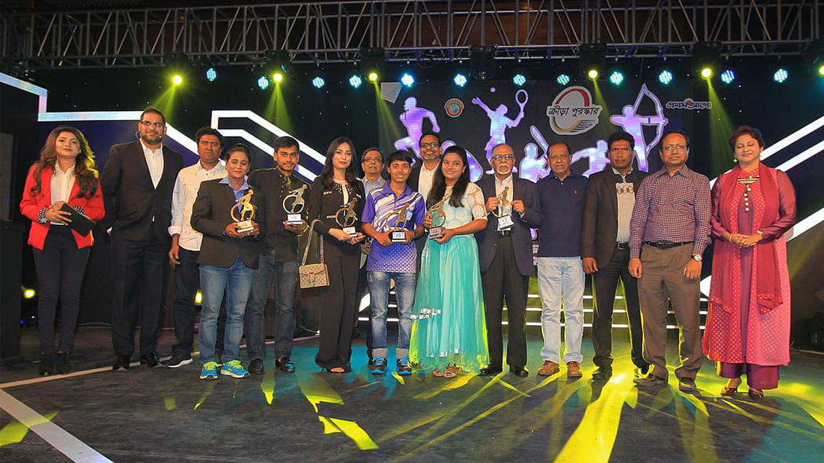 The judges and award winners of the The Rupchanda Prothom Alo Sports Award 2017. Photo: Shamsul Huq