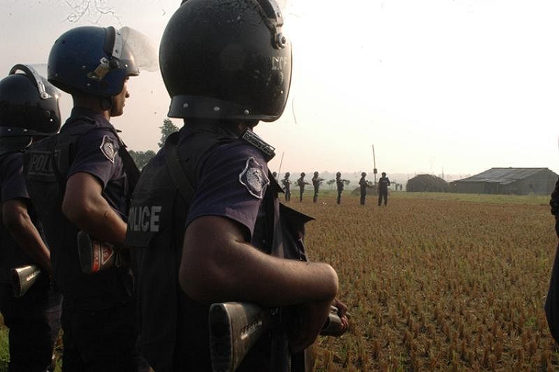 Anti-militant raid in Godagari upazila of Rajshahi. Photo:Shahidul Islam