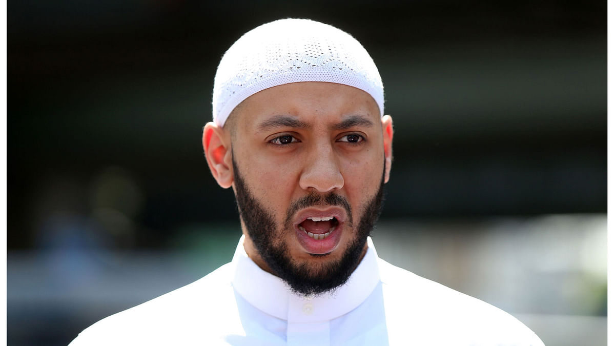Mohammed Mahmoud, an Imam at Finsbury Park Mosque, gives a statement to the media at a police cordon in the Finsbury Park area of north London on 19 June, 2017, following a vehicle attack on pedestrians. Photo: AFP