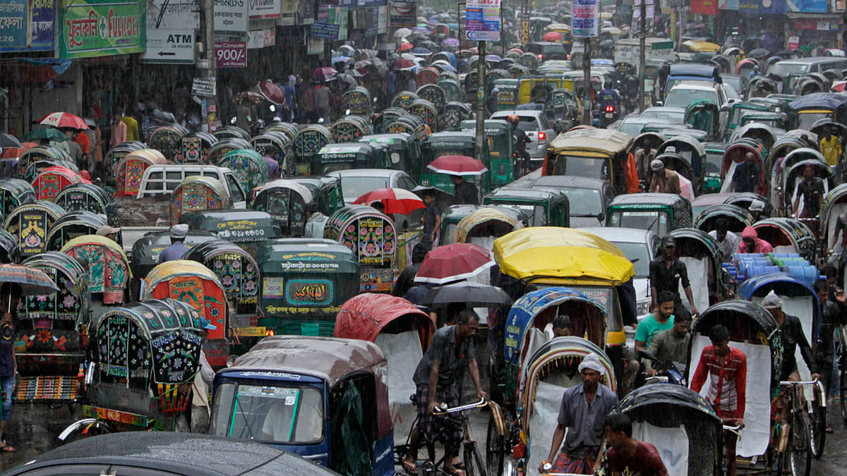 Incessant rainfall that Chittagong city experienced since Wednesday morning caused a gridlock there. The photo was taken from Chawkbazar area of the port city. Photo by Jewel Sheel