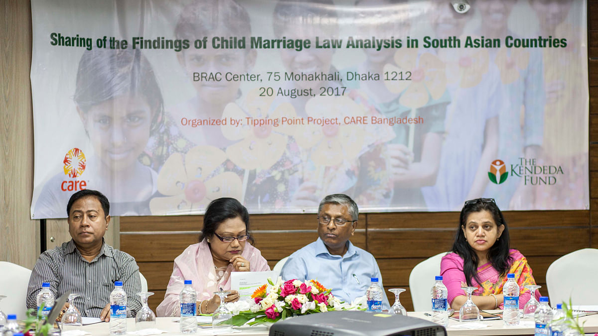 (L-R) additional secretary Mizanur Rahman, rights activist Salma Ali, and BHRC chairman Kazi Reazul Hoque, speak at a seminar on Sunday at Brac Centre Inn. Photo: Prothom Alo