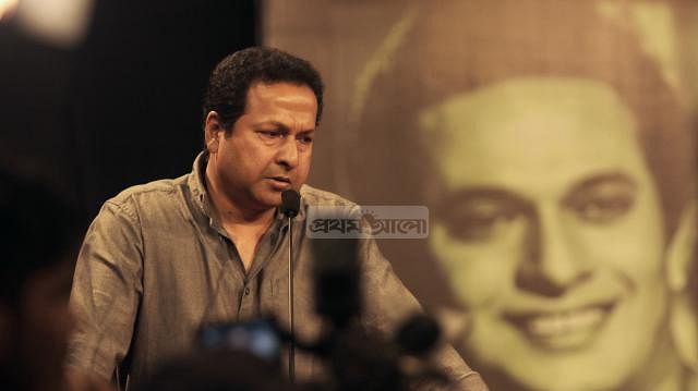 Bapparaj speaks at a programme held at BFDC in memory of his father legendary actor Razzak on Saturday. Photo: Prothom Alo