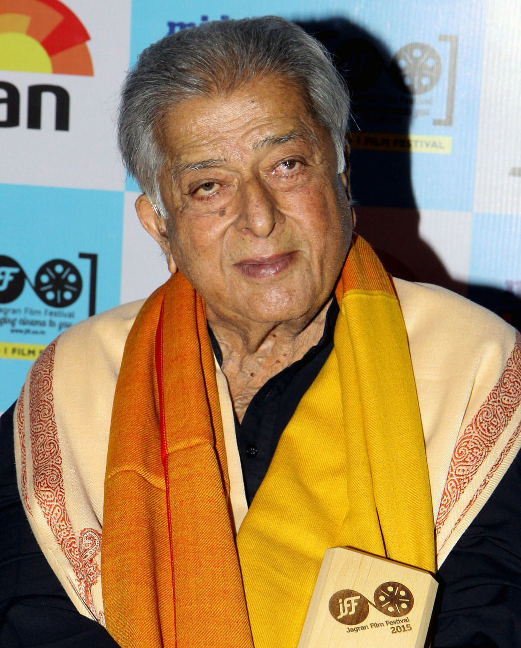 Bollywood bids Shashi Kapoor goodbye | Prothom Alo Bollywood bids Shashi Kapoor goodbye | Prothom Alo