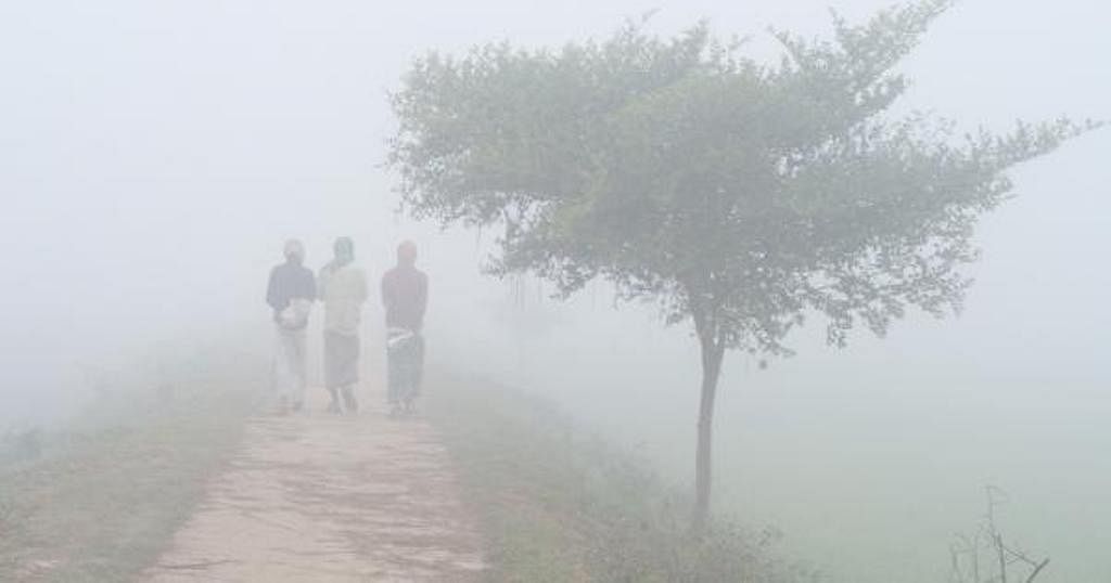 A cold wave is sweeping over different parts of the country with the lowest temperature 3 degree Celsius recorded in Nilphamari. Photo: UNB.