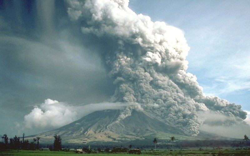 Pyroclastic flows at Mayon. VolcanoPhoto: Wikimedia Commons  Philippines volcano erupts forcing 34,000 to flee