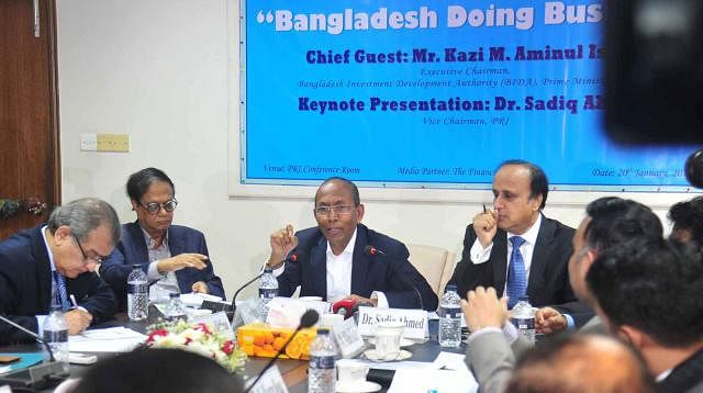 Bangladesh Investment Development Authority executive chairman Kazi Md Aminul Islam addresses a roundtable at Policy Research Institute in the capital on 20 January 2018. Photo: Prothom Alo