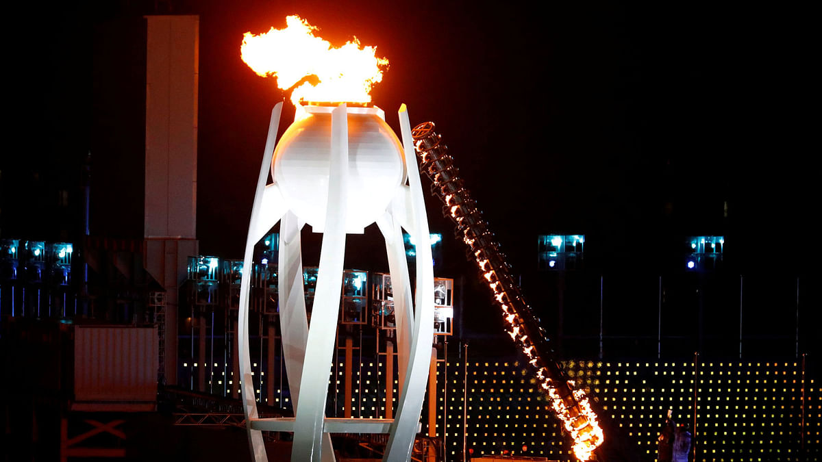 The Olympic flame is tested in its cauldron during a rehearsal for the upcoming 2018 PyeongChang Winter Olympic Games in Pyeongchang, South Korea, 28 January 2018. Photo: Reuters