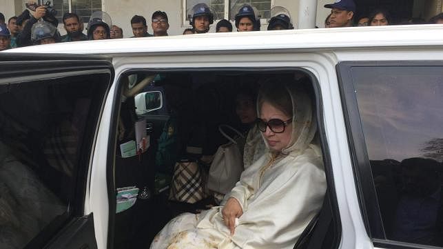 BNP chairperson Khaleda Zia being taken to jail on Thursday. Photo: Collected
