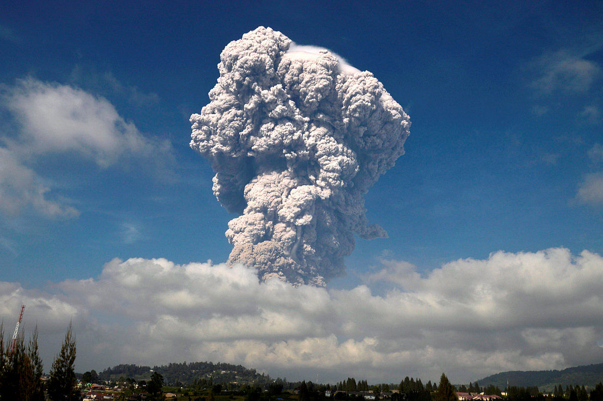 Ash from Mount Sinabung volcano rises to an approximate height of 5,000 meters during an eruption in Karo, North Sumatra, Indonesia on 19 February in this photo taken by Antara Foto. Photo: Reuters