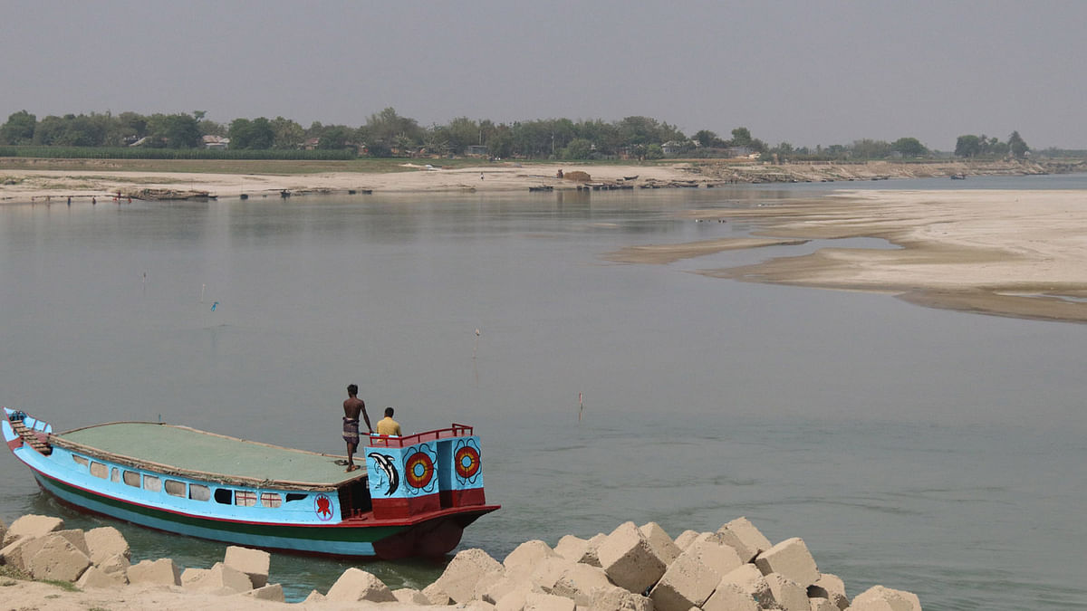 The Padma river loses navigability due to lack of water and proper excavation at Goldangi area of Faridpur sadar on 13 March 2018. Photo: Alimuzzaman