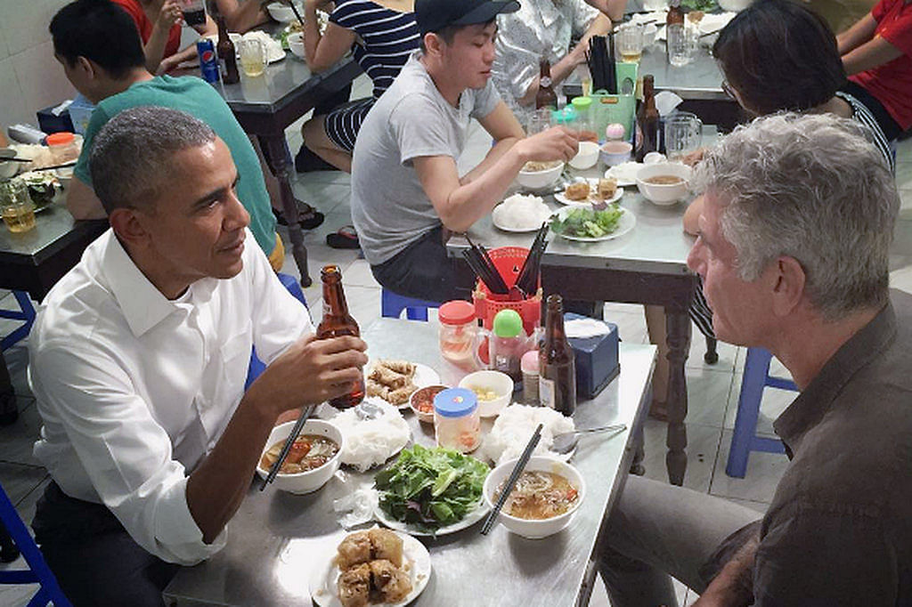President Obama ate $6 noodles in Hanoi with Anthony Bourdain. Photo: Collected