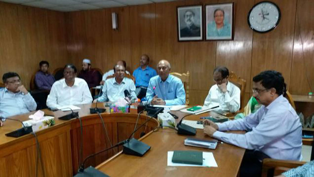 Education minister Nurul Islam Nahid chairs a meeting at Secretariat on 25 March. Photo: Prothom Alo