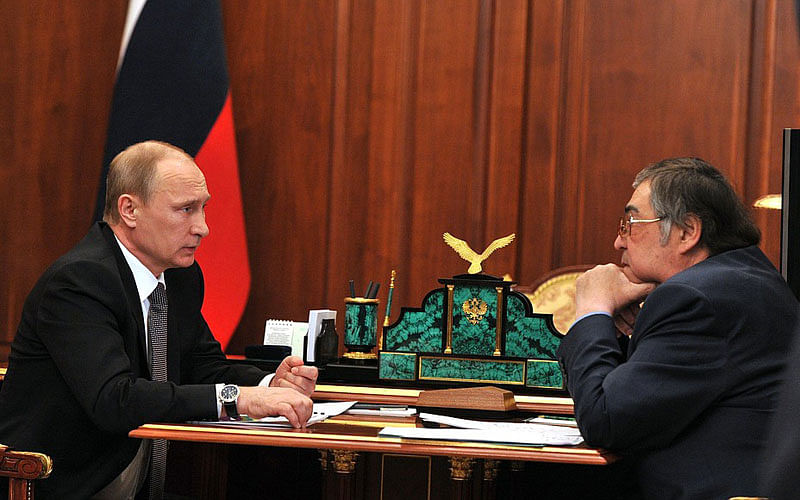 Russian president Putin with Governor of Kemerovo Region Aman Tuleyev. Photo: Collected