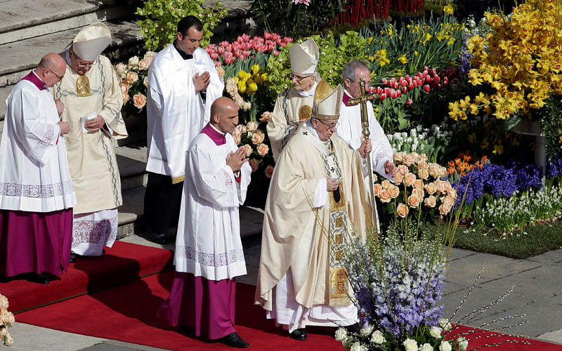 Pope Francis arrives to lead the Easter Mass at St. Peter`s Square at the Vatican  on 1 April 2018. Reuters