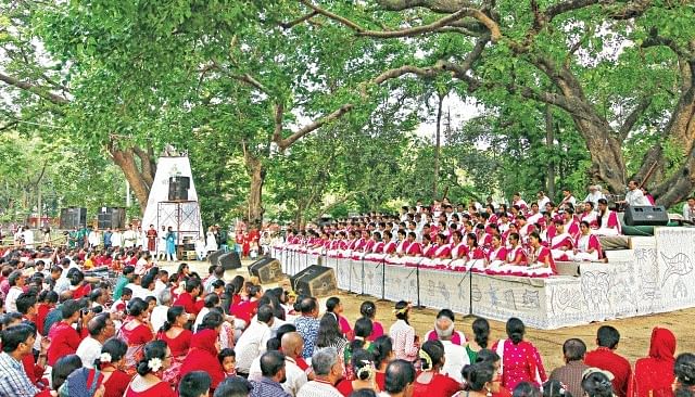 Singers attend Pahela Baishakh programme under the historic banyan tree inside the Ramna Park. Photo: Prothom Alo file photo