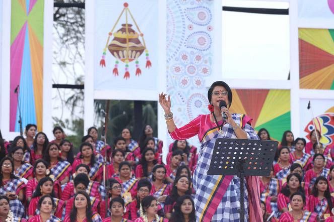 Surer Dhara, a school of music in Dhaka, celebrates the Pahela Baishakh at Bangabandhu International Conference Centre. Photo: Tanvir Ahammed