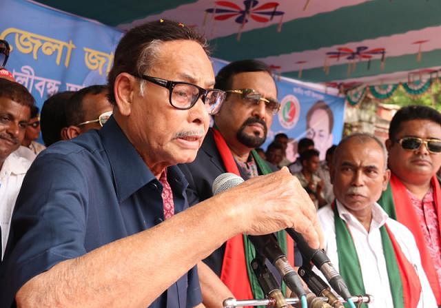 Jatiya Party chairman HM Ershad speaks at a district conference of Jatiya Party at the public library playground in Rangpur on Sunday. Photo: Moinul Islam