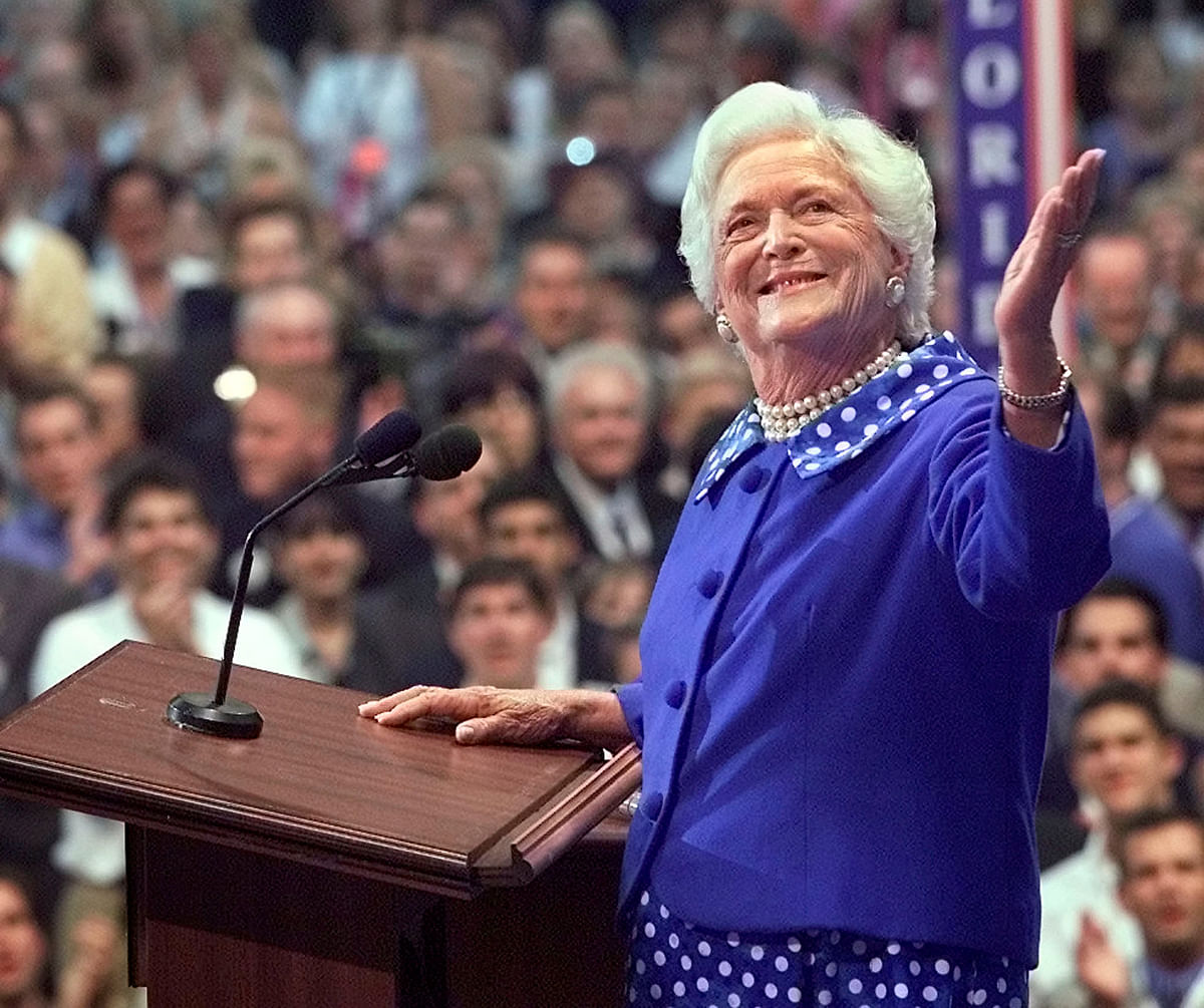 Former US first lady Barbara Bush acknowledges the cheers from the crowd as she speaks before the Republican National Convention in Philadelphia, Pennsylvania, US, 1 August2000. Reuters