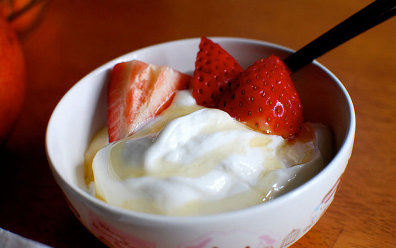Yogurt, the versatile dairy product, is filled with nutrition and is equally useful for skin and hair. Photo: Collected