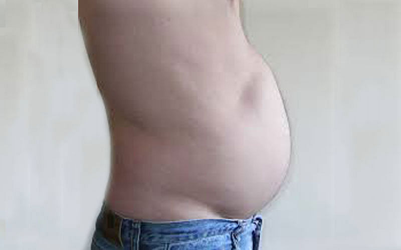 Beer belly is bad for heart. Photo: Collected