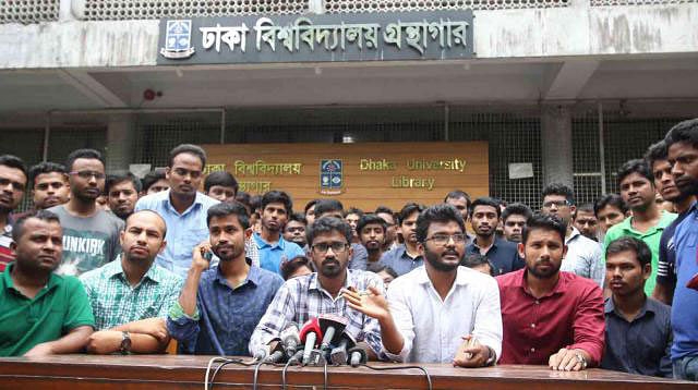 The leaders of General Students` Rights Protection Platform (Sadharon Chhatra Odhikar Sangrokkon Mancha) hold a press conference in front of the central library of Dhaka University. Photo: Saiful Islam