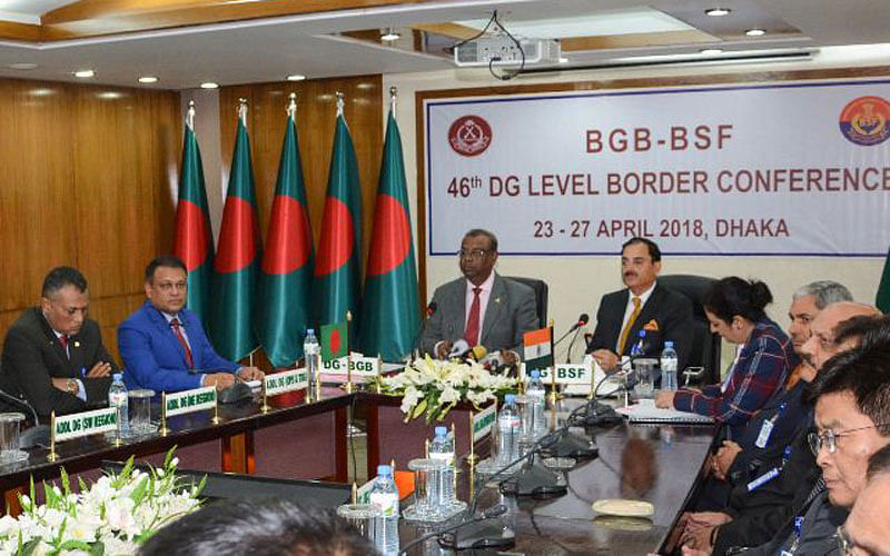 Director generals of both Border Guard Bangladesh and Border Securit Force at a press conference after formal border talks between BGB and Indian BSF on Thursday. Photo: UNB