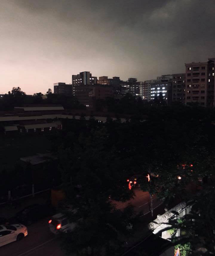 To utter surprise of many, ‘darkness like evening’ covers the city at 12noon on Monday. Photo taken from facebook post of Shirin Fatema