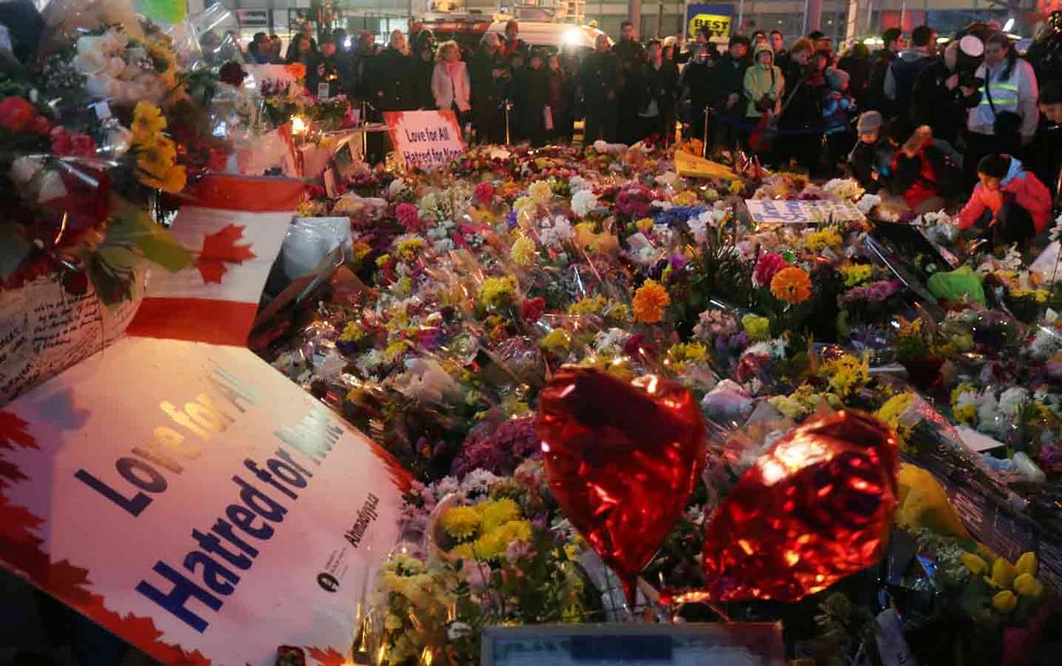 A sea of flowers decorates Mel Lastman Square where a vigil for van attack victims is held in Toronto, Ontario, Canada 29 April, 2018. Photo: Reuters