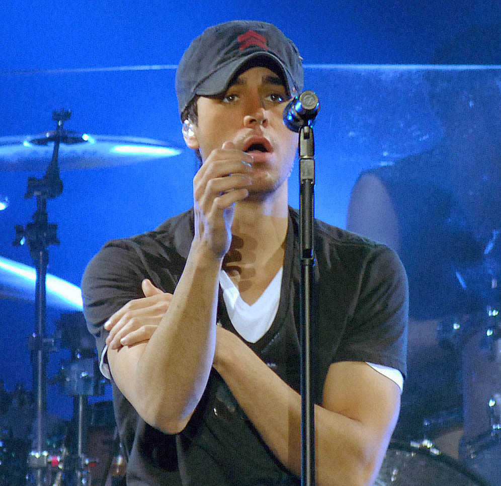 The famous Spanish singer Enrique Iglesias finds twins` fatherhood to be surreal. Photo: Collected