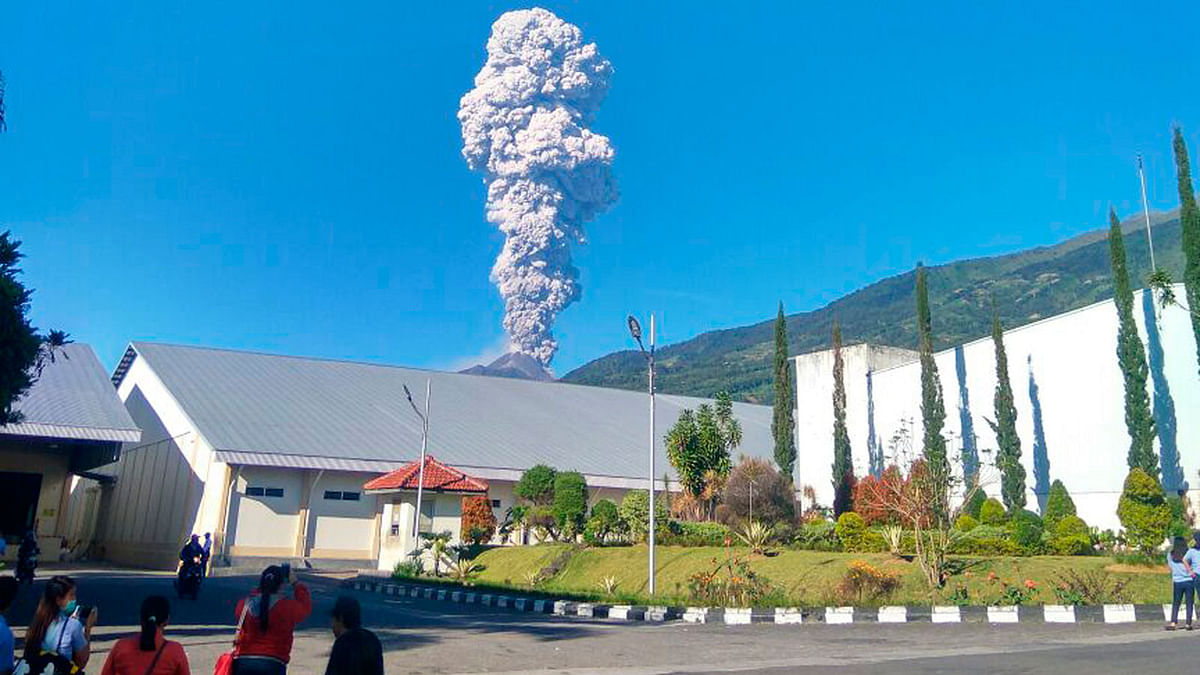 Mount Merapi spews volcanic materials from its crater as seen from Klaten, Central Java, Indonesia on 11 May. Photo: AP