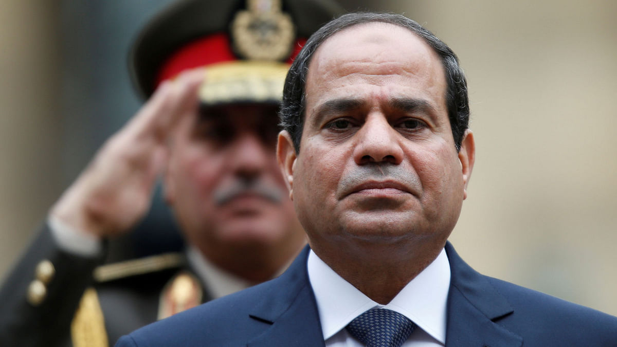 Egyptian President Abdel Fattah al-Sisi attends a military ceremony in the courtyard of the Hotel des Invalides in Paris, France on 26 November 2014. Photo: Reuters