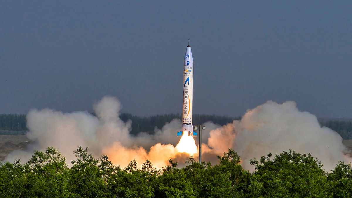 Chongqing Liangjiang Star rocket, developed by Chinese private firm OneSpace Technology, takes off from a launchpad in an undisclosed location in northwestern China on 17 May 2018. Photo: Reuters