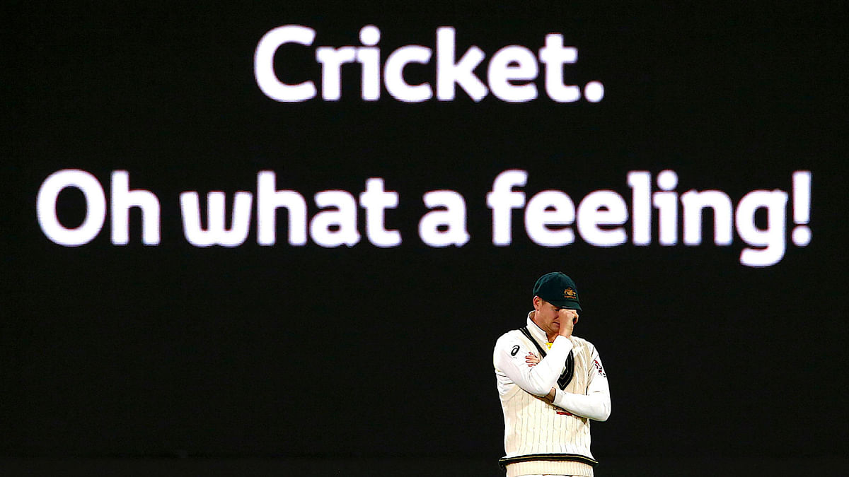 Australia`s captain Steve Smith reacts during the fourth day of the second Ashes cricket test match on 5 December, 2017. Photo: Reuters